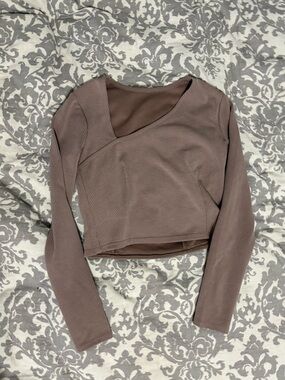 lululemon athletica Ribbed Asymmetric Crop Top in Taupe